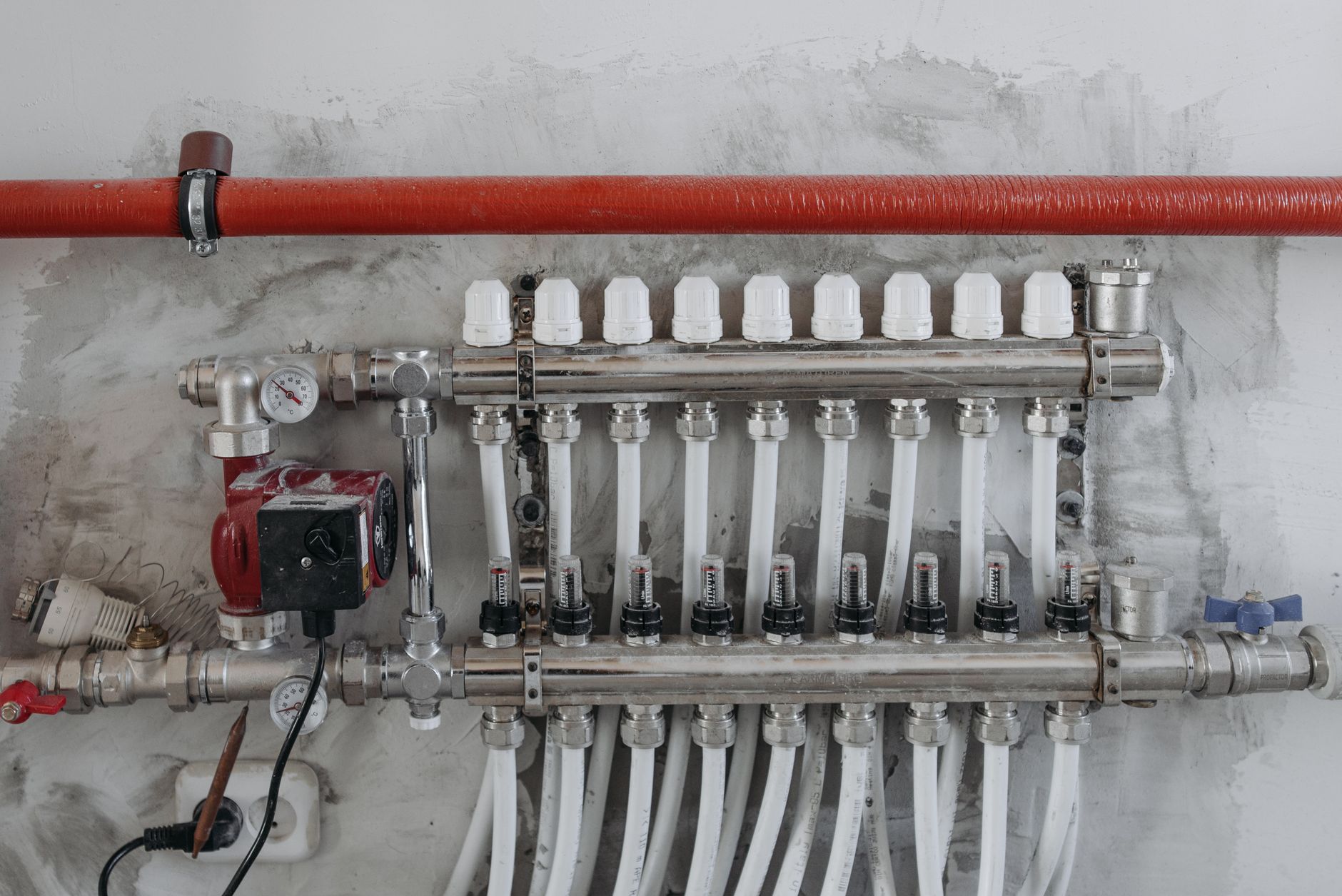 Industrial plumbing valves and manifold
